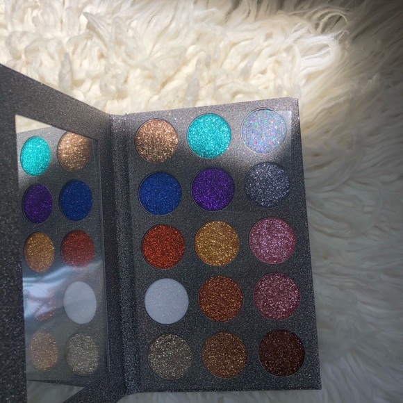 kara beauty Other - Kara beauty sparkle palette